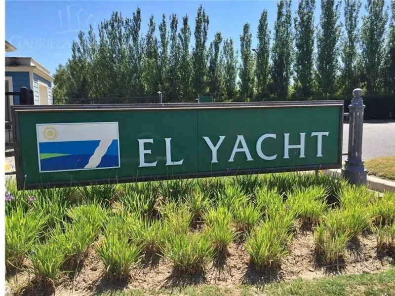 El Yacht